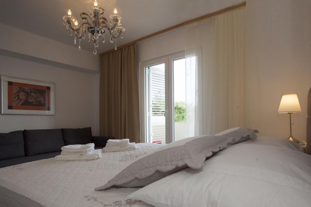 Apartment Spartium Podstrana Luaran gambar