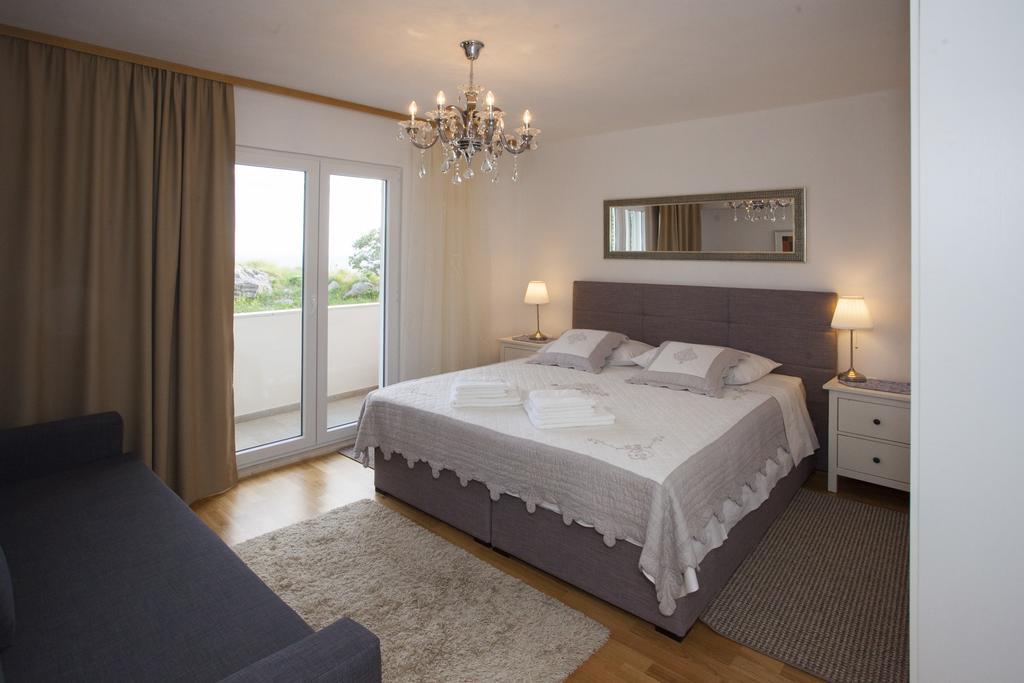 Apartment Spartium Podstrana Luaran gambar