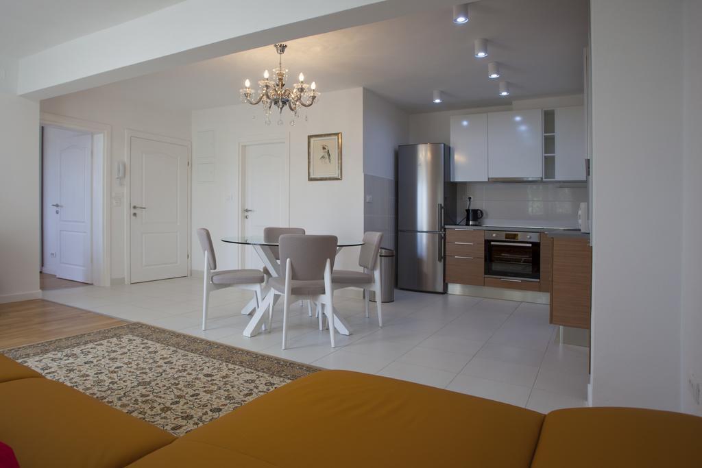 Apartment Spartium Podstrana Luaran gambar
