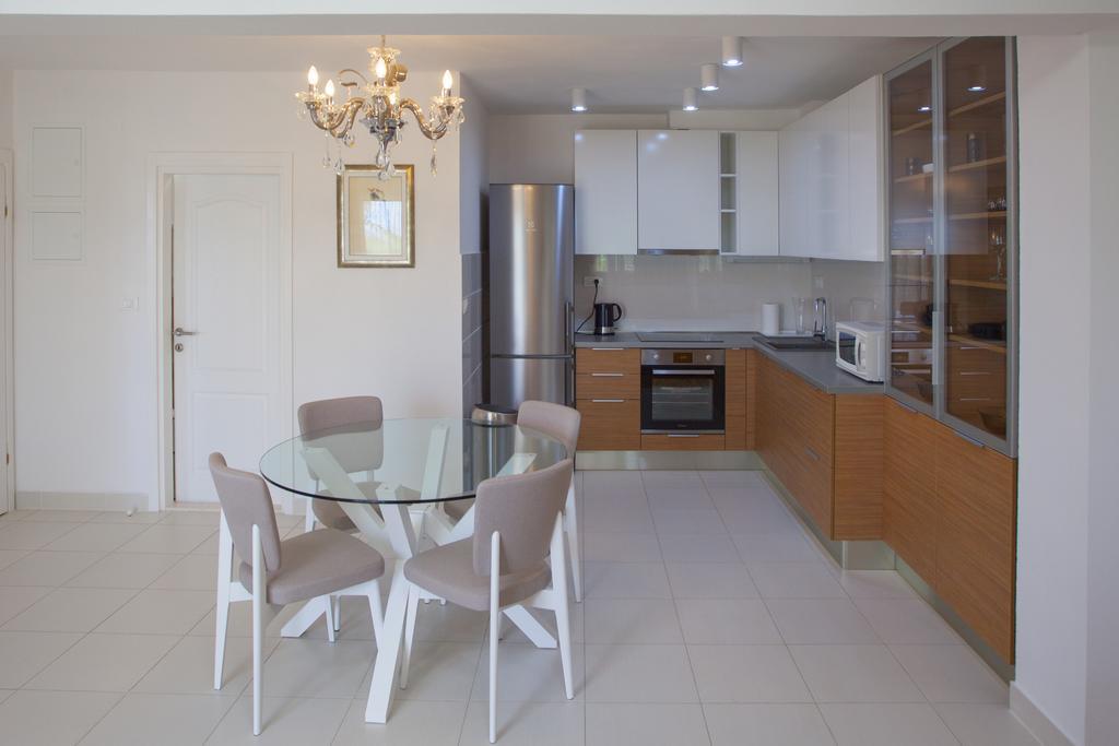 Apartment Spartium Podstrana Luaran gambar