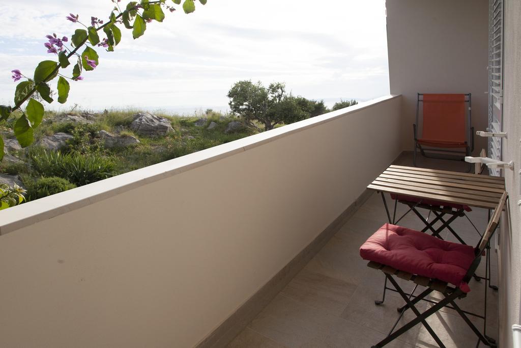 Apartment Spartium Podstrana Luaran gambar
