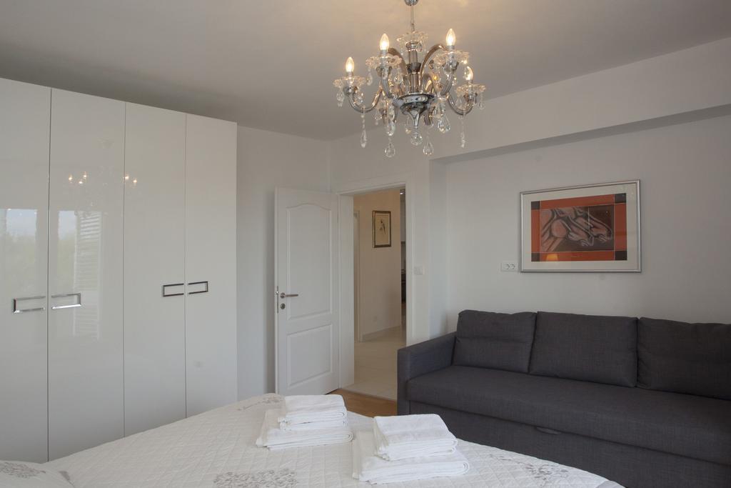 Apartment Spartium Podstrana Luaran gambar