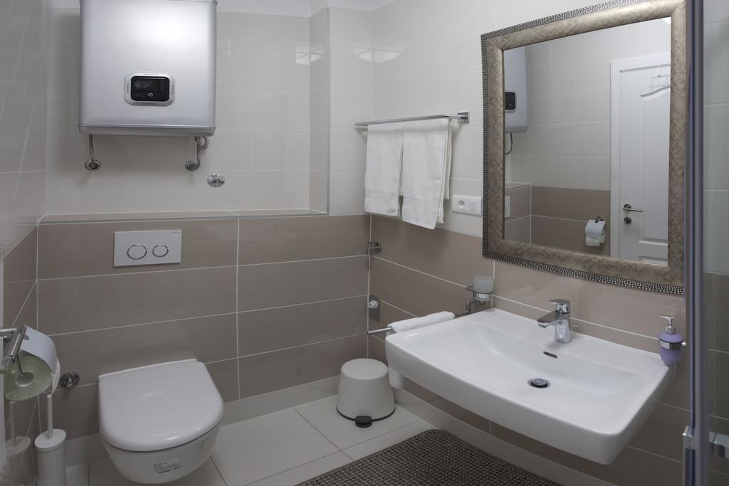 Apartment Spartium Podstrana Luaran gambar